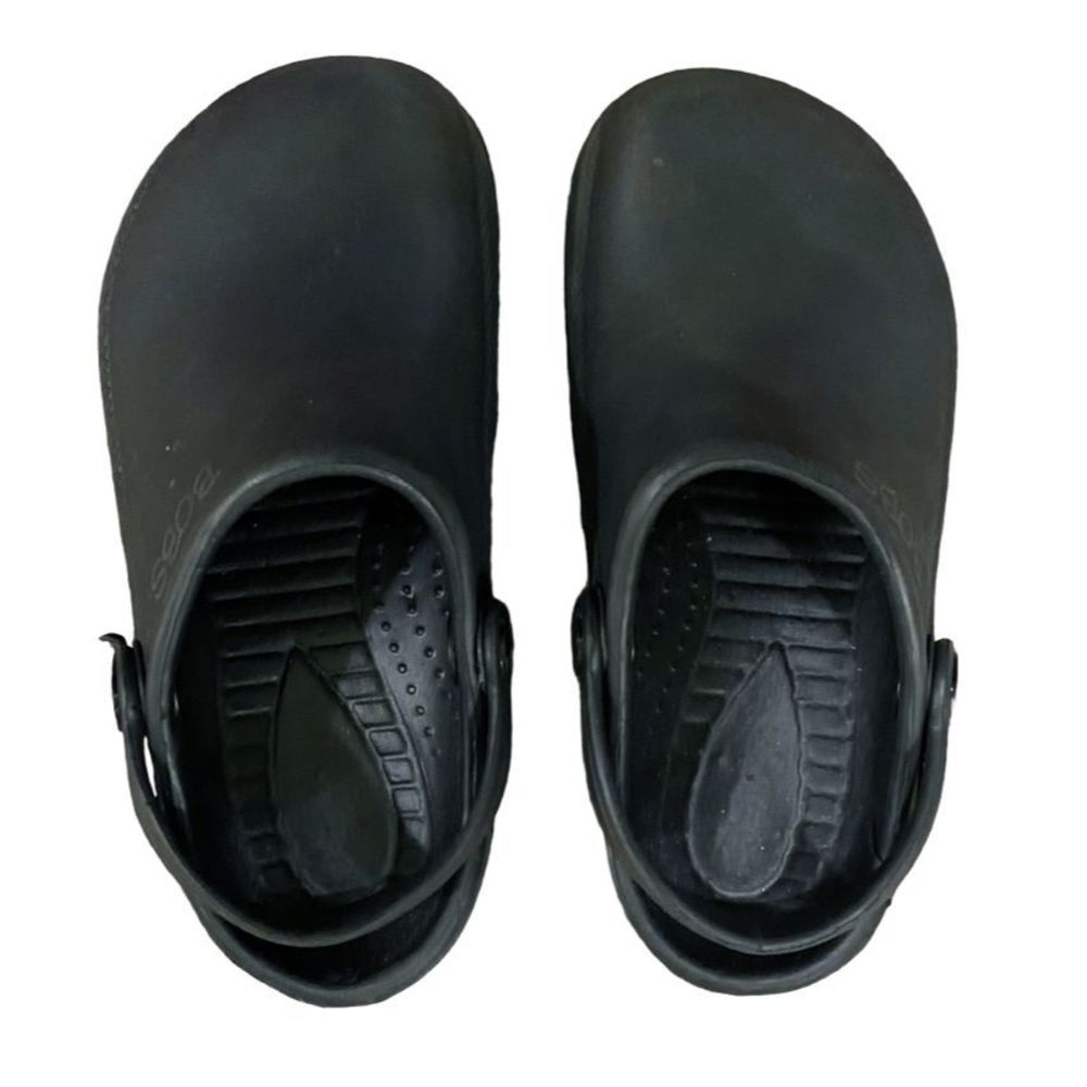 BOBs from Skechers Black Clogs- Youth